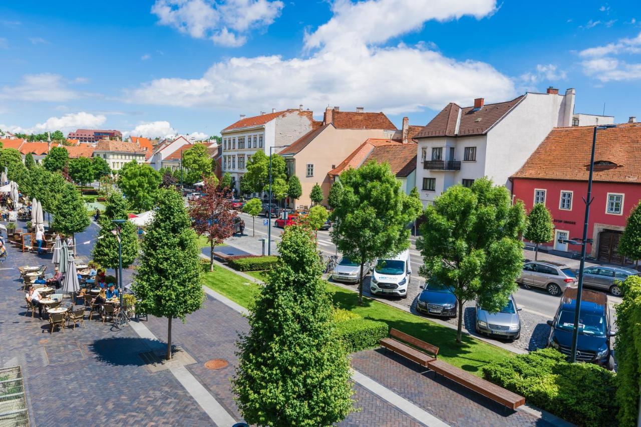 Central Residence Sopron Kültér fotó